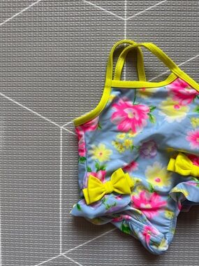 Wonder nation|Baby girl Yellow Trim Floral One-Piece Swimsuit with Bows•••0-3M